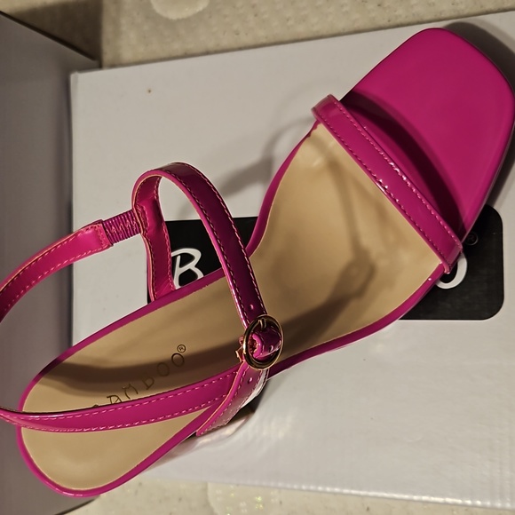 Pink heels - Picture 2 of 4